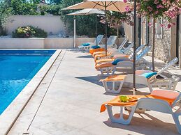 Stunning Villa in Kringa With Swimming Pool