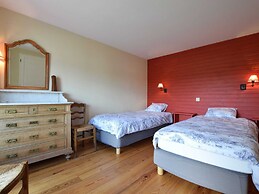 Rural Renovated Farmhouse With Large Garden