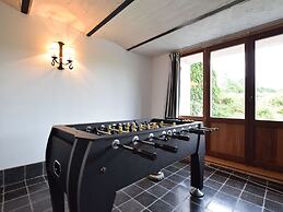 Rural Renovated Farmhouse With Large Garden