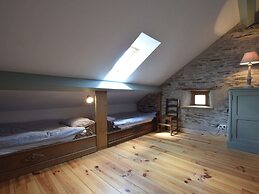 Rural Renovated Farmhouse With Large Garden
