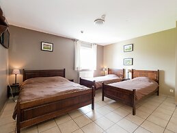 Superb Villa With Pool in Hockai