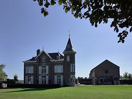 Lavish Castle in Thimister With Turkish Steambath, Sauna