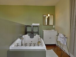 Lavish Castle in Thimister With Turkish Steambath, Sauna