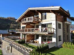 Stately Apartment on a Hotel in Kaprun With Sauna & Hot Tub