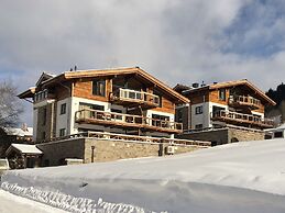 Stately Apartment on a Hotel in Kaprun With Sauna & Hot Tub
