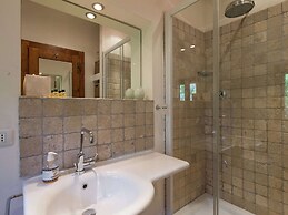 Belvilla by OYO Villa Valerie