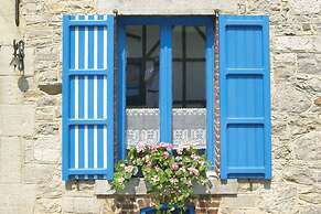 Cozy, Carefully Furnished Bungalow near Maas