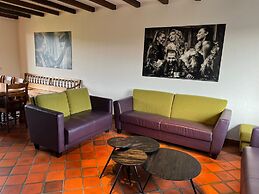 Pleasant and Luxurious House Located in Noiseux