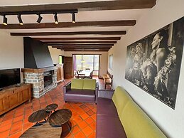 Pleasant and Luxurious House Located in Noiseux