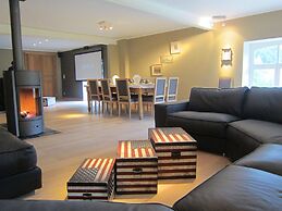Wonderful Loft near Bastogne in Castle of Xviith History