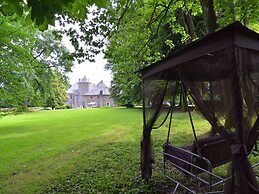 Wonderful Loft near Bastogne in Castle of Xviith History