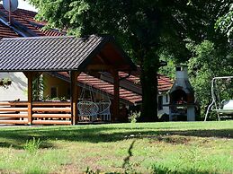 Boutique Apartment in Selište Drežnićko with Garden