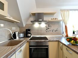 Boutique Apartment in Selište Drežnićko with Garden