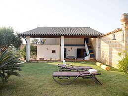 Belvilla by OYO Charming Villa With Roof Terrace