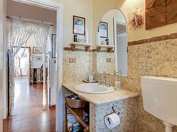 Belvilla by OYO Charming Villa With Roof Terrace