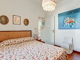 Belvilla by OYO Charming Villa With Roof Terrace