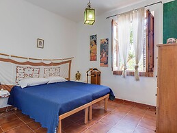 Belvilla by OYO Charming Villa With Roof Terrace