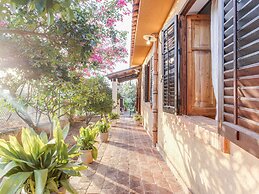 Belvilla by OYO Charming Villa With Roof Terrace