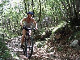 Family Home in Stunning Setting With Swimming Pool