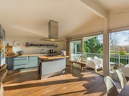 Spacious Bungalow With Enclosed Garden