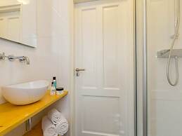 Spacious Bungalow With Enclosed Garden