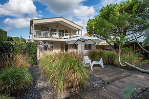 Spacious Bungalow With Enclosed Garden