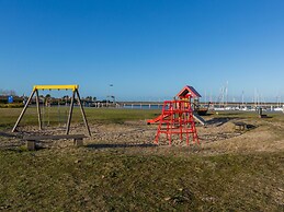 Spacious Bungalow With Enclosed Garden