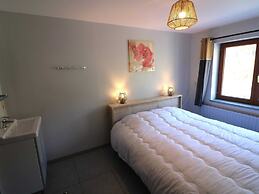 Lavish Cottage With Sauna in Manhay