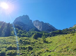 Modern Apartment With Wilder Kaiser View