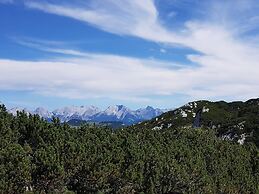 Modern Apartment With Wilder Kaiser View
