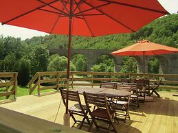 Cozy Holiday Home in Stoumont with Sauna & Hot Tub