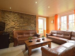 Cozy Holiday Home in Stoumont with Sauna & Hot Tub