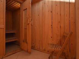 Cozy Holiday Home in Stoumont with Sauna & Hot Tub