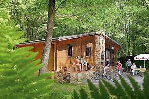 Cozy, Wooden Chalet With a Microwave, Located in a Forest