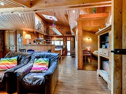 Cottage in Lignieres With Garden and Pond
