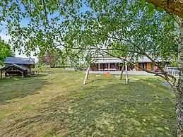 Cottage in Lignieres With Garden and Pond