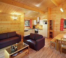 Artsy Bungalow With Terrace, Garden Furniture