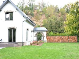 Beautiful Villa in Houffalize With Garden