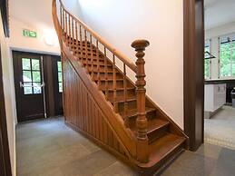 Vintage Villa with Hot Tub & Infrared Sauna in Ardennes