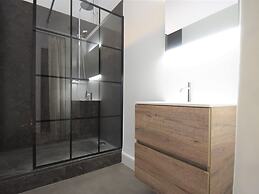 Vintage Villa with Hot Tub & Infrared Sauna in Ardennes