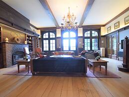 Vintage Villa with Hot Tub & Infrared Sauna in Ardennes