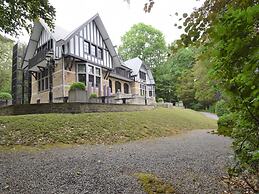 Vintage Villa with Hot Tub & Infrared Sauna in Ardennes