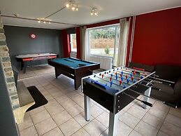 Luxury Holiday Home With Sauna Near Forest in Ovifat