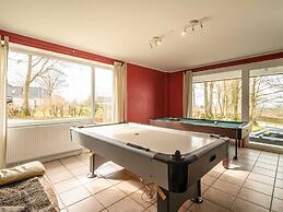 Luxury Holiday Home With Sauna Near Forest in Ovifat