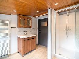 Luxury Holiday Home With Sauna Near Forest in Ovifat