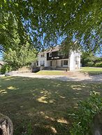 Luxury Holiday Home With Sauna Near Forest in Ovifat