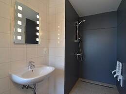 Gorgeous Holiday Home in Waimes With In-house Theatre & Pool