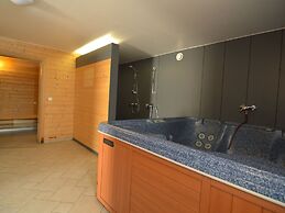 Gorgeous Holiday Home in Waimes With In-house Theatre & Pool