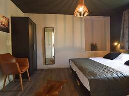 Gorgeous Holiday Home in Waimes With In-house Theatre & Pool