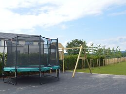 Gorgeous Holiday Home in Waimes With In-house Theatre & Pool